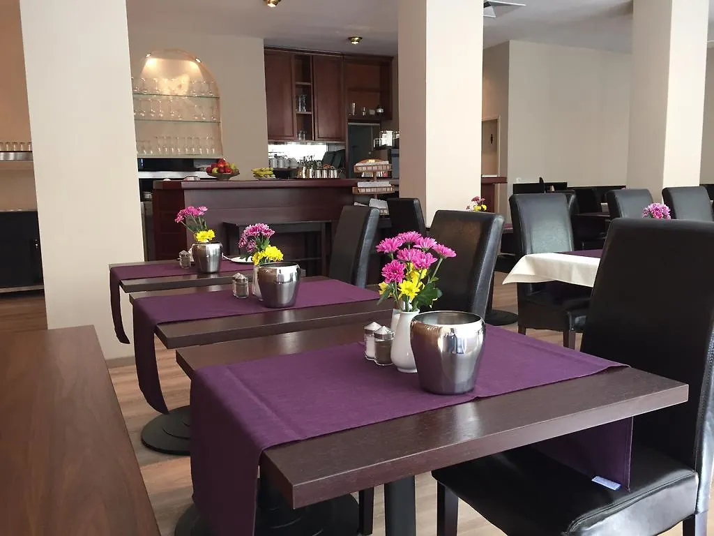 ***  Hotel Antares Muenchen Almanya